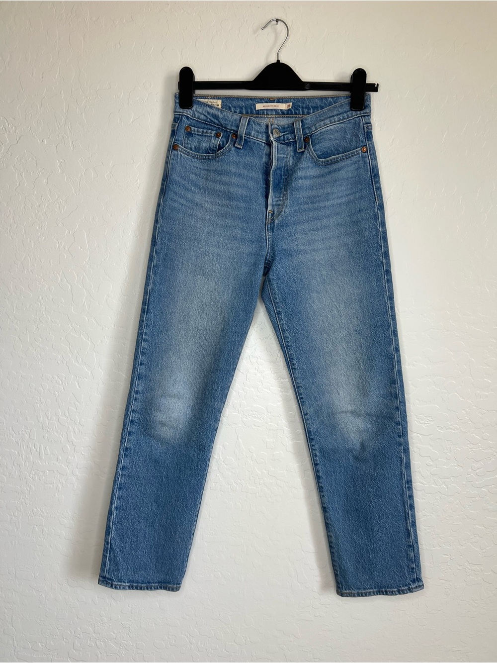 Levi’s Women’s Wedgie Straight 27 Inseam 26 Waist